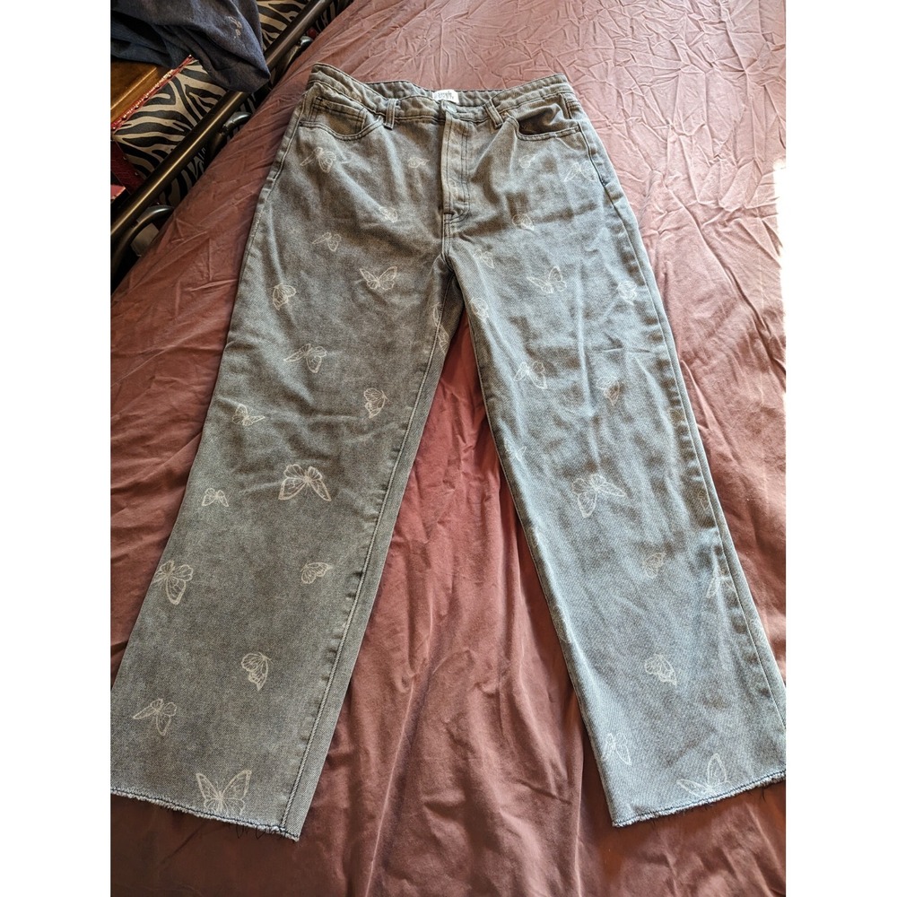 Simple Society juniors gray denim jeans butterfly design 13 cropped 26 inseam